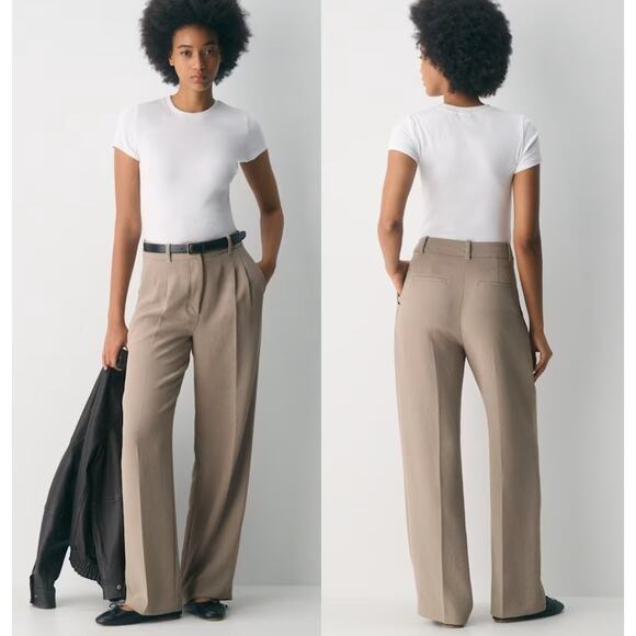 Aritzia Pants - Aritzia Women's The Effortless Pant High Waisted Wide Leg Crepe Pants Taupe Sz 8